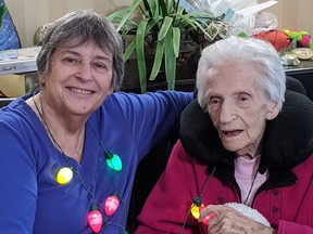 Picture of Julie Farrell and her mom, Lillian.