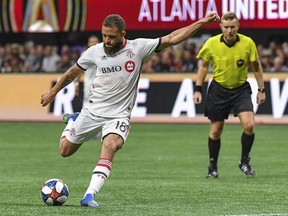 Toronto FC midfielder Nick DeLeon scores the game-winning goal against Atlanta United on Oct 30, 2019, at Mercedes-Benz Stadium.