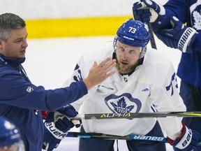 Coach Sheldon Keefe gives instruction to Kyle Clifford and the team. Toronto Maple Leafs third day of  camp in Toronto on Wednesday July 15, 2020. Craig Robertson/Toronto Sun/Postmedia Network
