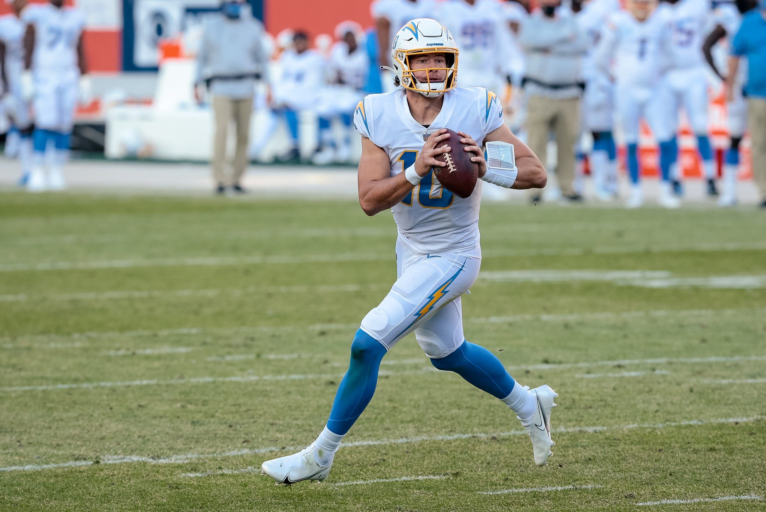 Justin Herbert's impressive debut vs. Chiefs presents looming QB decision  for Chargers HC Anthony Lynn