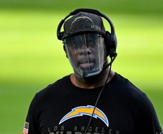 Twitter went nuts on Chargers’ coach Anthony Lynn on Sunday. USA TODAY
