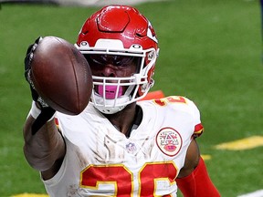 Chiefs’ Le’Veon Bell will get the start this weekend with Clyde Edwards-Helaire out.