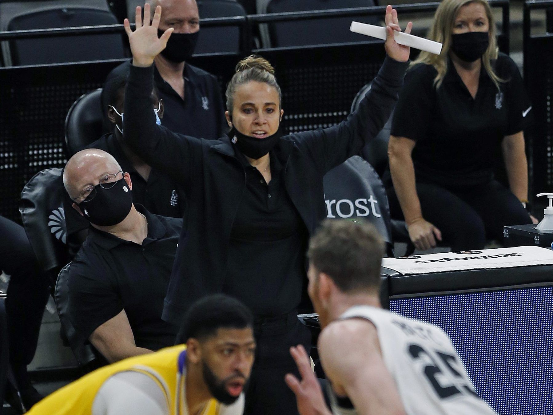 Spurs' Becky Hammon Makes NBA History As First Woman To Lead Team ...