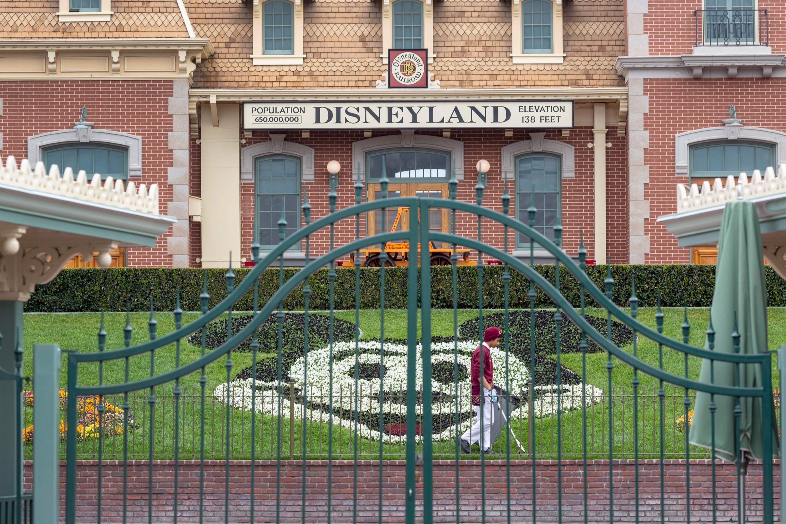 'MONUMENTAL TASK' Disneyland to mass COVID vaccination site