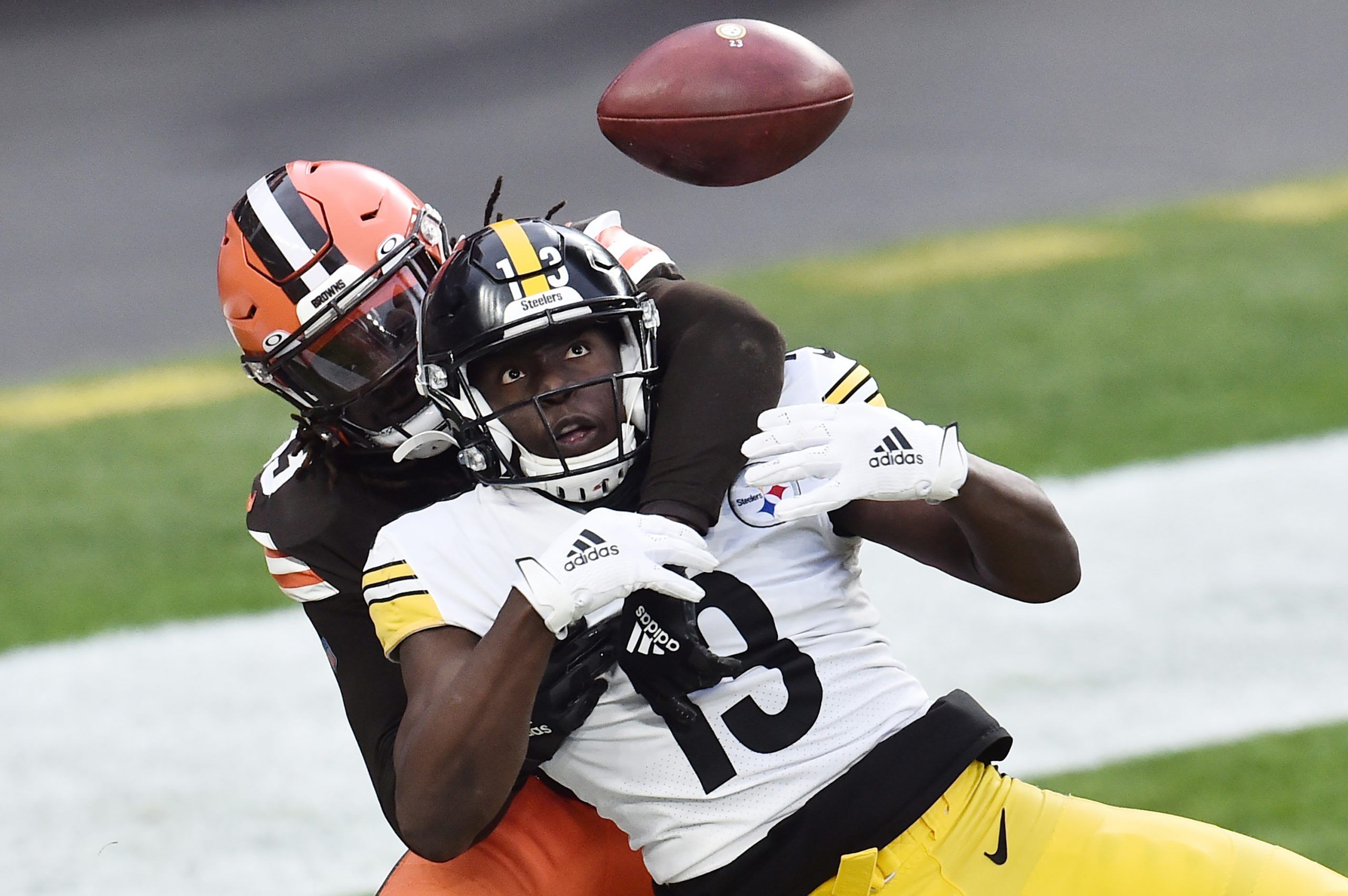 See our favorite photos from Cleveland Browns' 26-14 loss to Pittsburgh  Steelers 