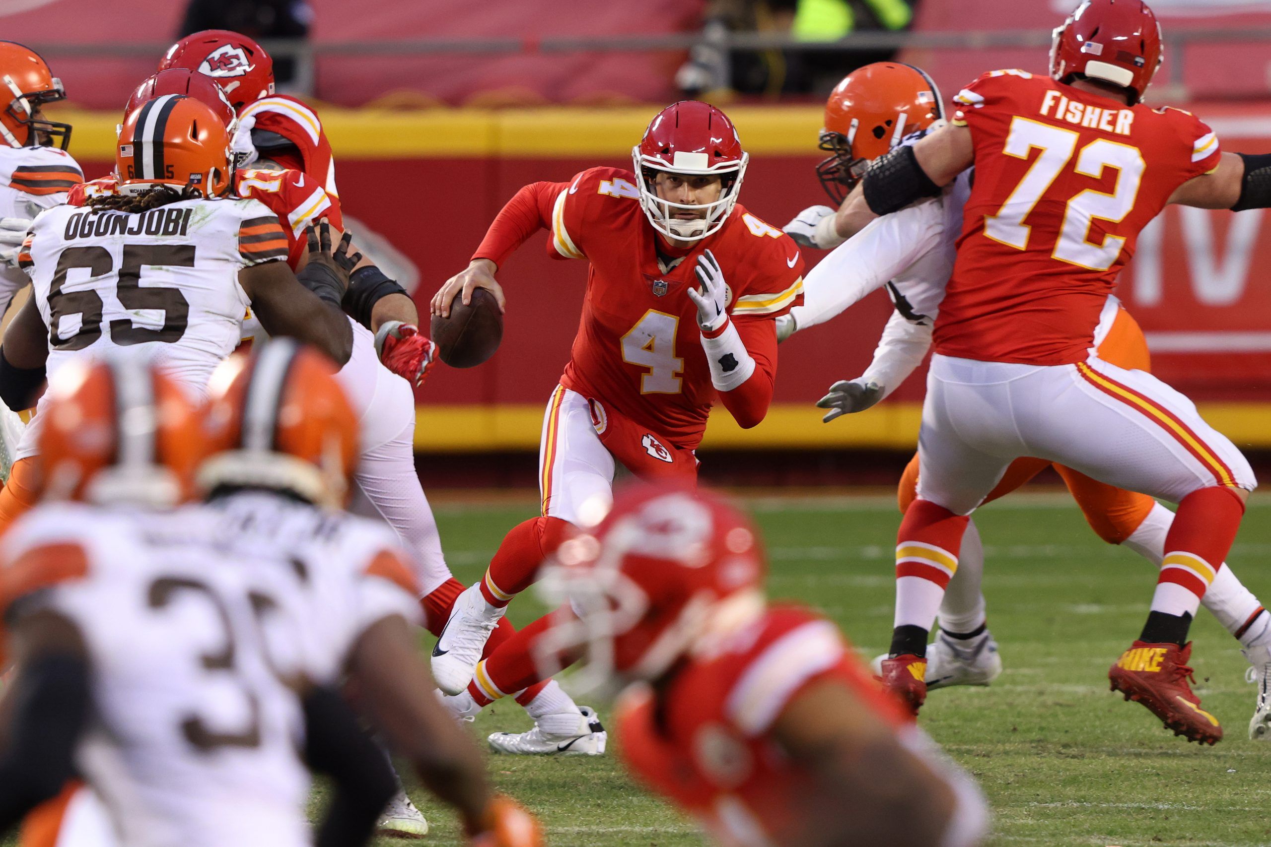 Quarterback Chad Henne of the Kansas City Chiefs looks to pass