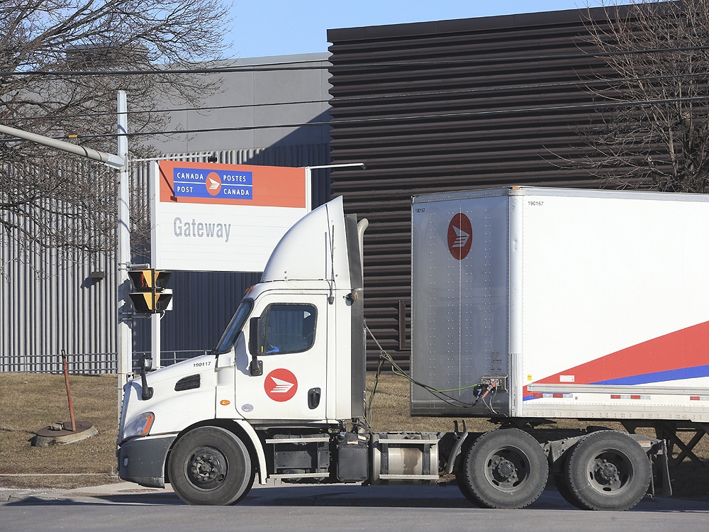 Canada Post workers selfisolating after COVID outbreak at facility in