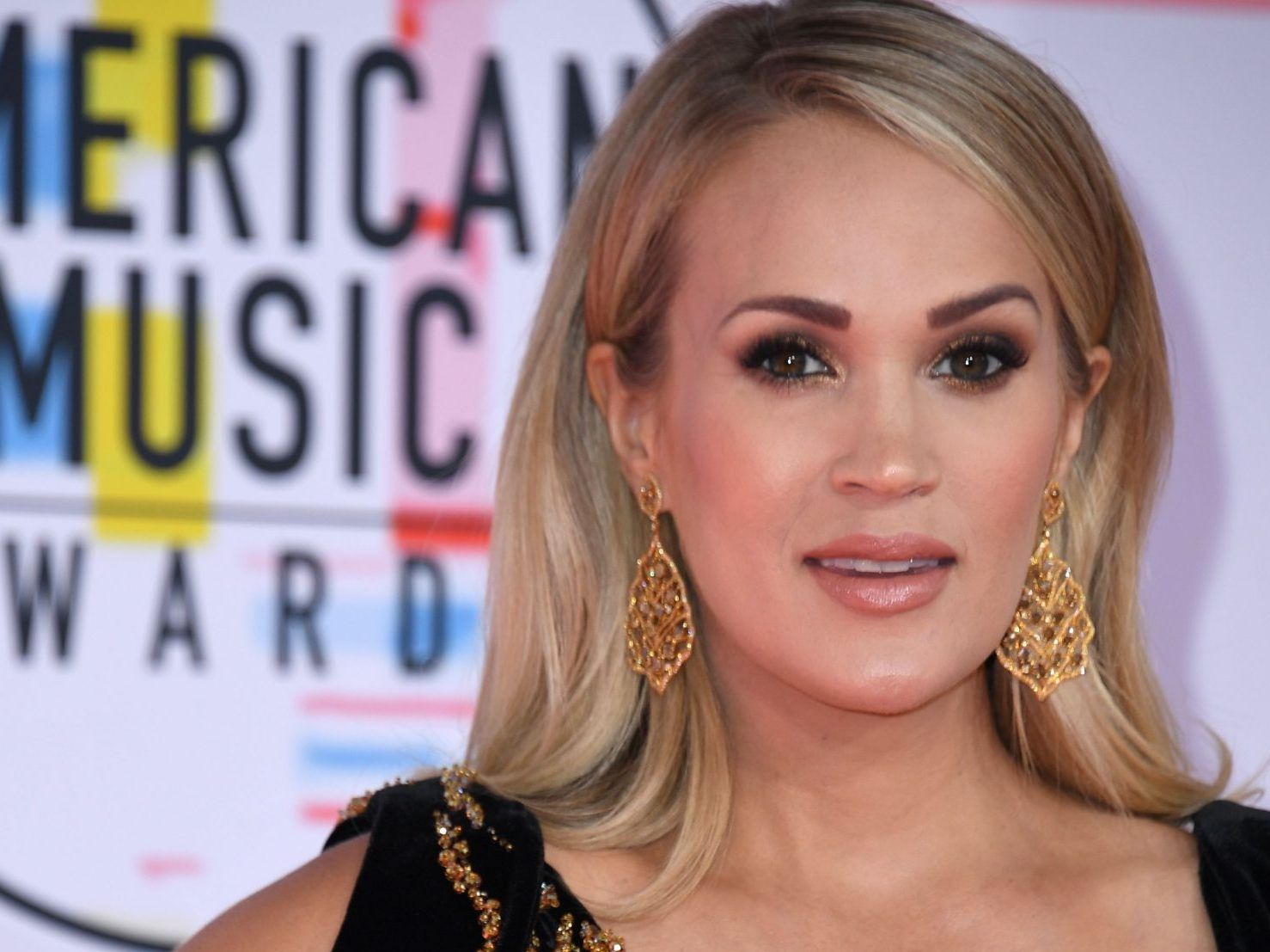 Carrie Underwood recovering from neck injury | Toronto Sun