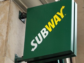 The logo of a Subway restaurant in Paris.