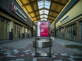 Flocks of people and long lines for stores were NOT  the scene this Boxing Day in Ottawa, Saturday Dec. 26, 2020. 
Keyword: Closed, lockdown, sign,