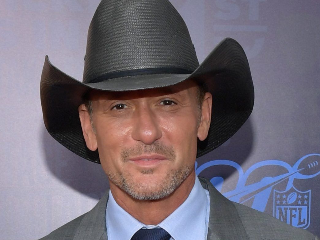 Tim McGraw is godfather to Emma Roberts and Garrett Hedlund’s son ...