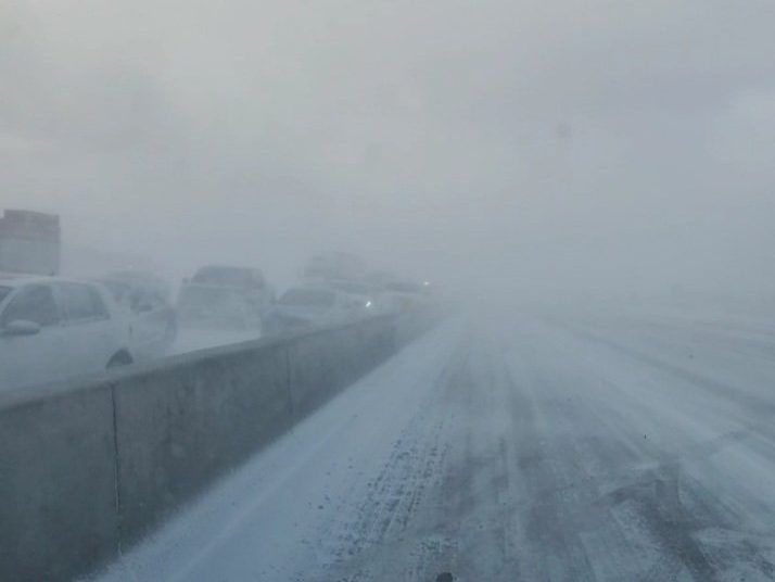 Hwy. 400 reopens after multi-vehicle crash in whiteout conditions ...