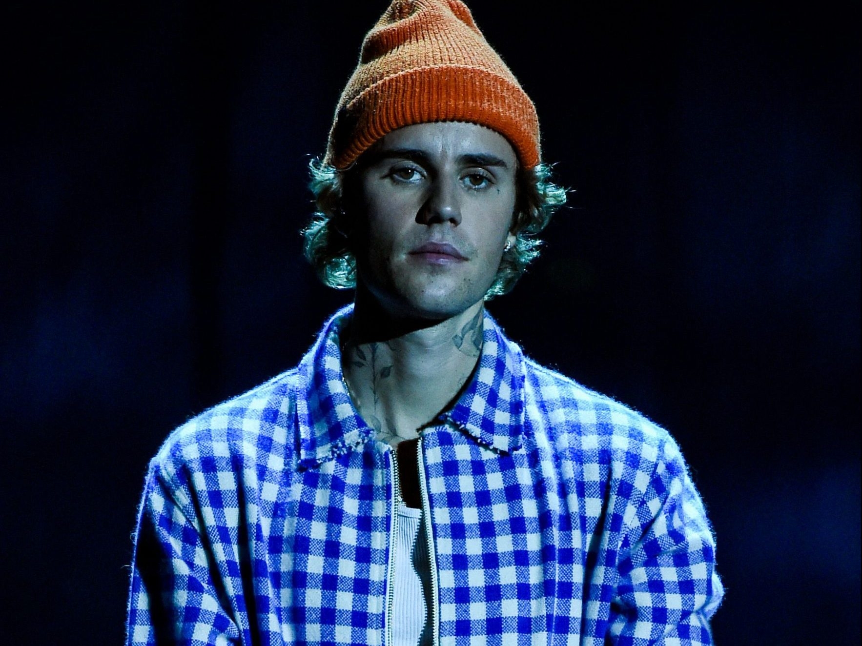 Justin Bieber's performs in Edmonton Oilers Jersey – PAUSE Online