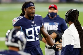 Free agent edge rusher Jadeveon Clowney signed with the Cleveland Browns.