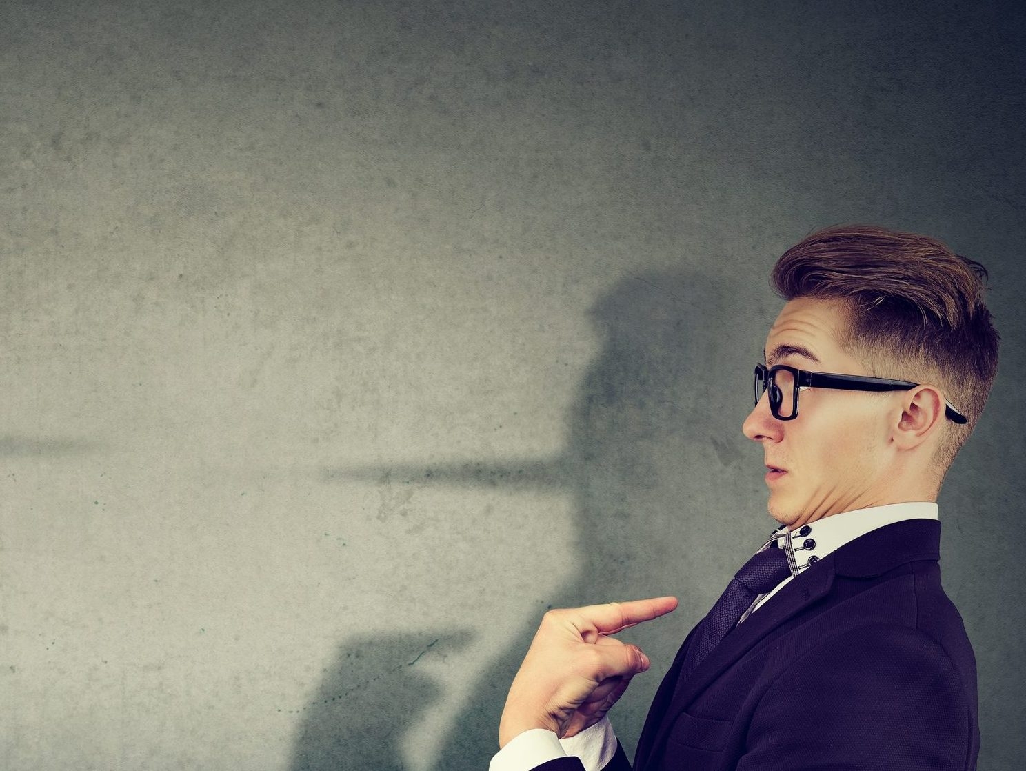 Are you lying? Or simply not telling the truth on your first date