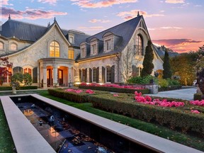 A mansion for sale in Oakville. Realtor.ca