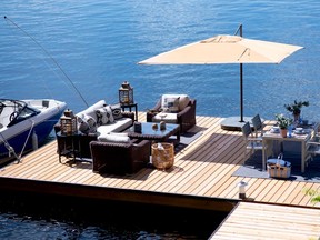 An all-weather ‘wicker’ lounge set complements a low-slung coffee table, while a casual dining set up occupies the remaining space.  CAITLIN DUNLOP PHOTOGRAPHY