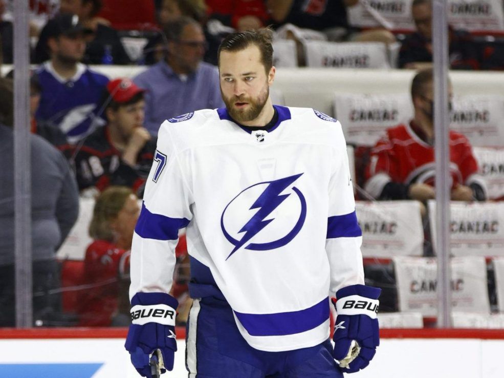 Victor Hedman on the Norris Trophy and soccer - Sports Illustrated