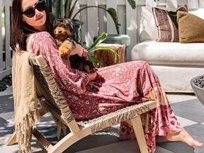 esigner Sascha Lafleur of West of Main, seen here with 
her companion Duke, says when it comes to designing, you 
should plan ahead if you have pets.