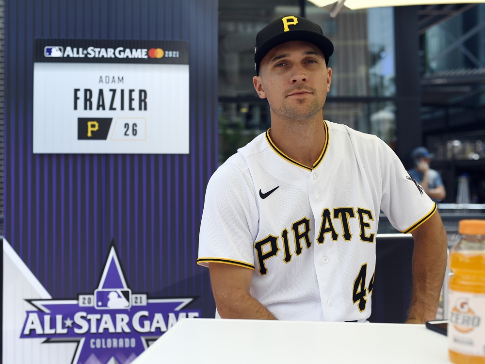 Padres officially acquire Adam Frazier from Pirates