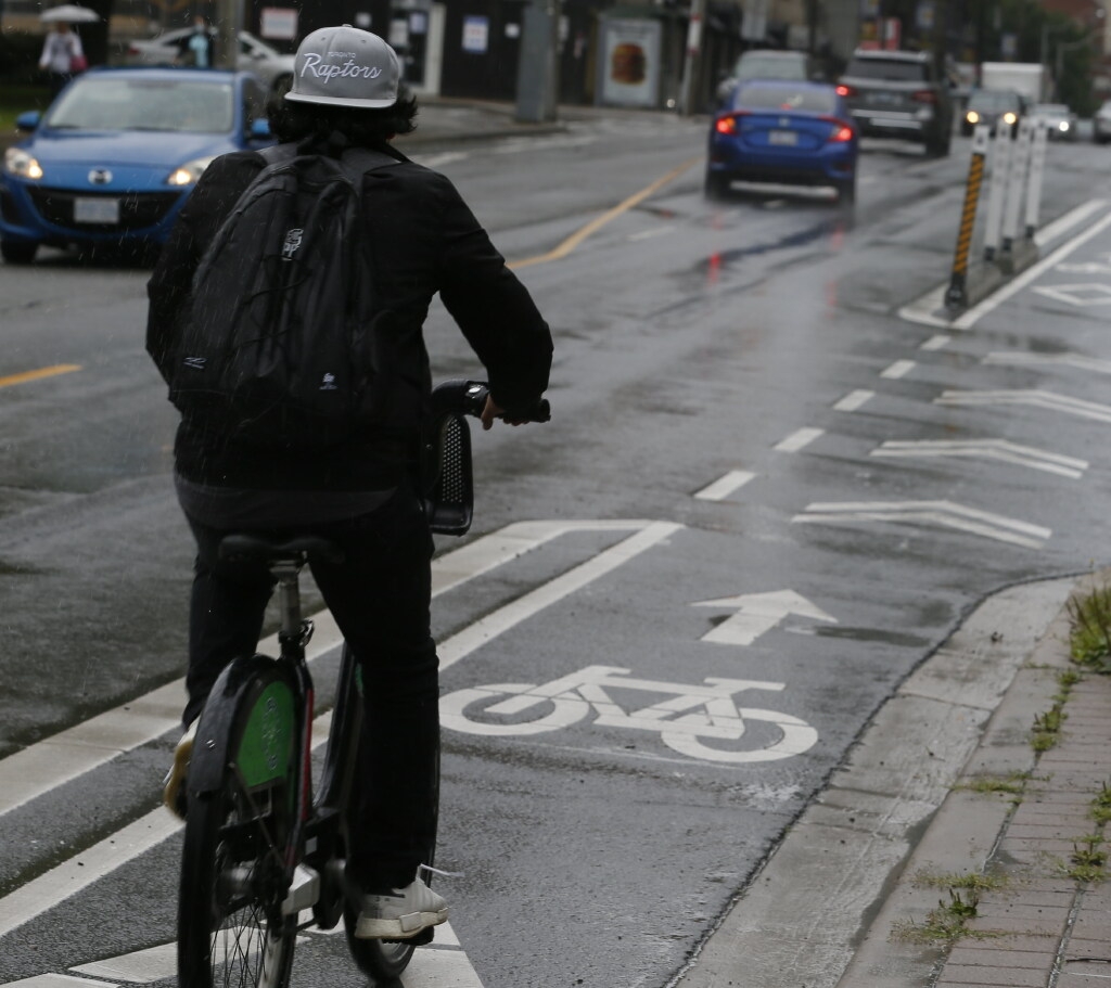 skiis and bikes yonge street