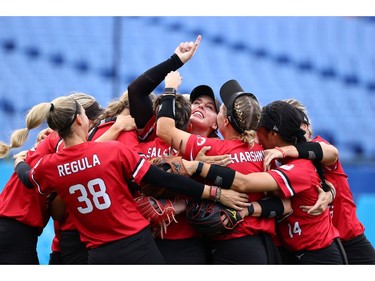 Tokyo 2020 Olympics - Softball - Women - Finals - Bronze Medal Game - Mexico v Canada - Yokohama Baseball Stadium - Yokohama, Japan - July 27, 2021. Canada players celebrate win. REUTERS/Jorge Silva     TPX IMAGES OF THE DAY