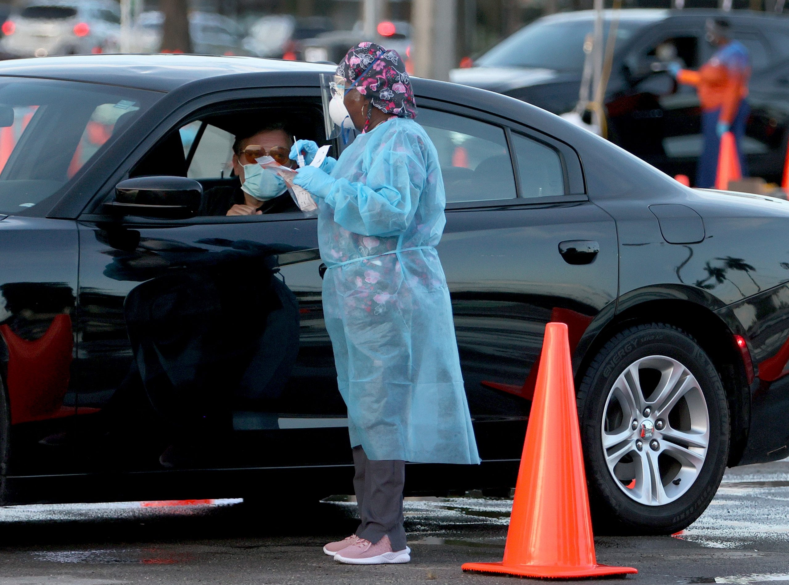Florida doctor refusing to treat unvaccinated patients in person