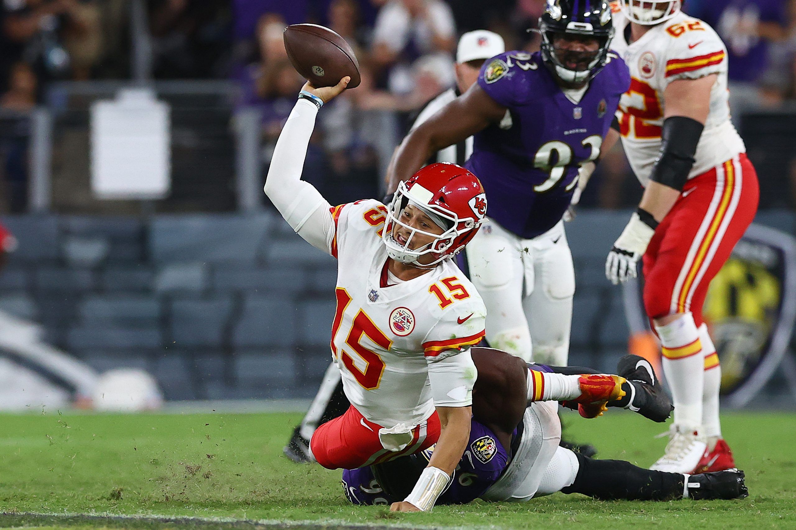 Chiefs hold off Bucs 27-24 as Mahomes outplays Brady