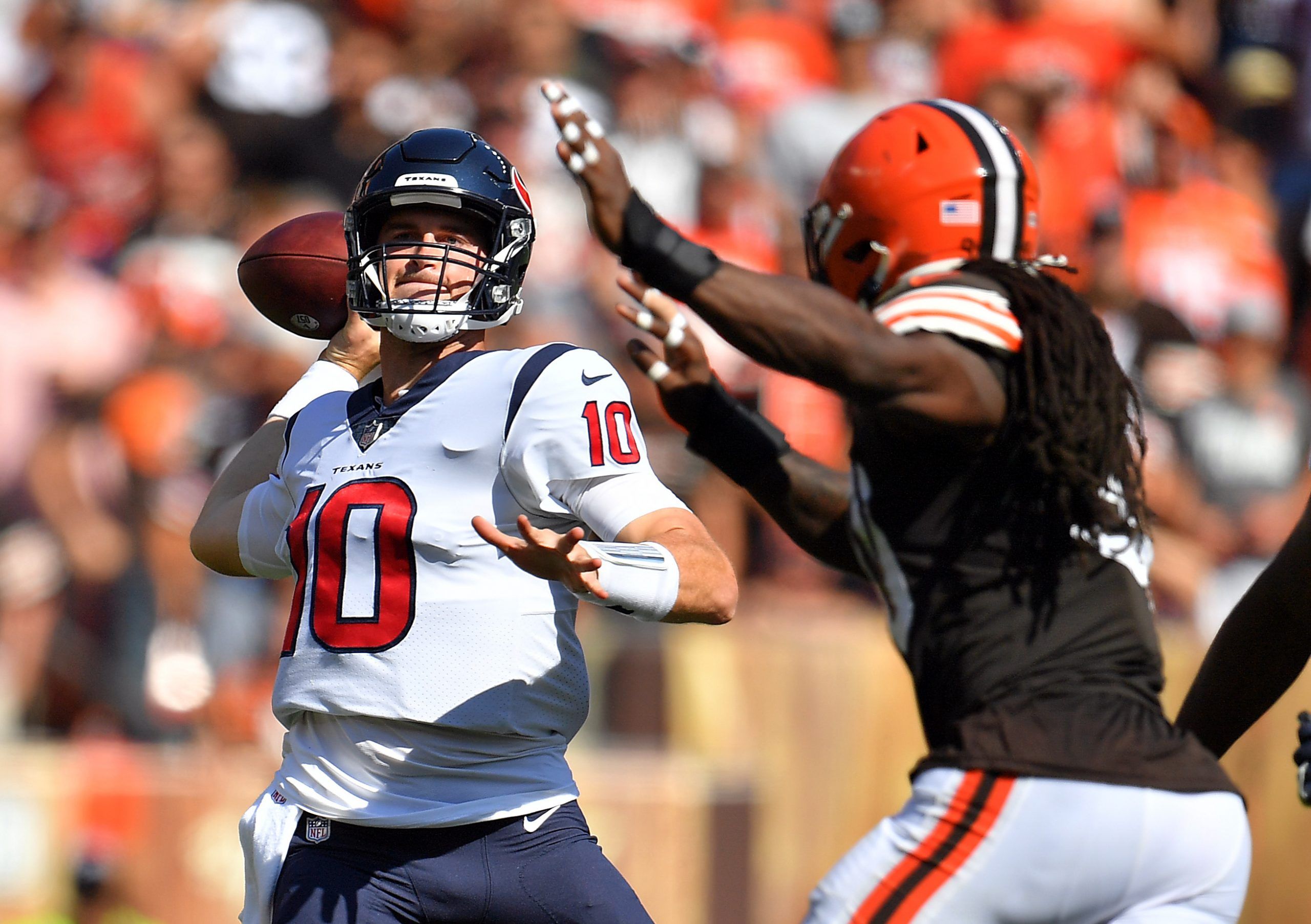 Roof closed for Texans-Panthers game on Thursday Night Football