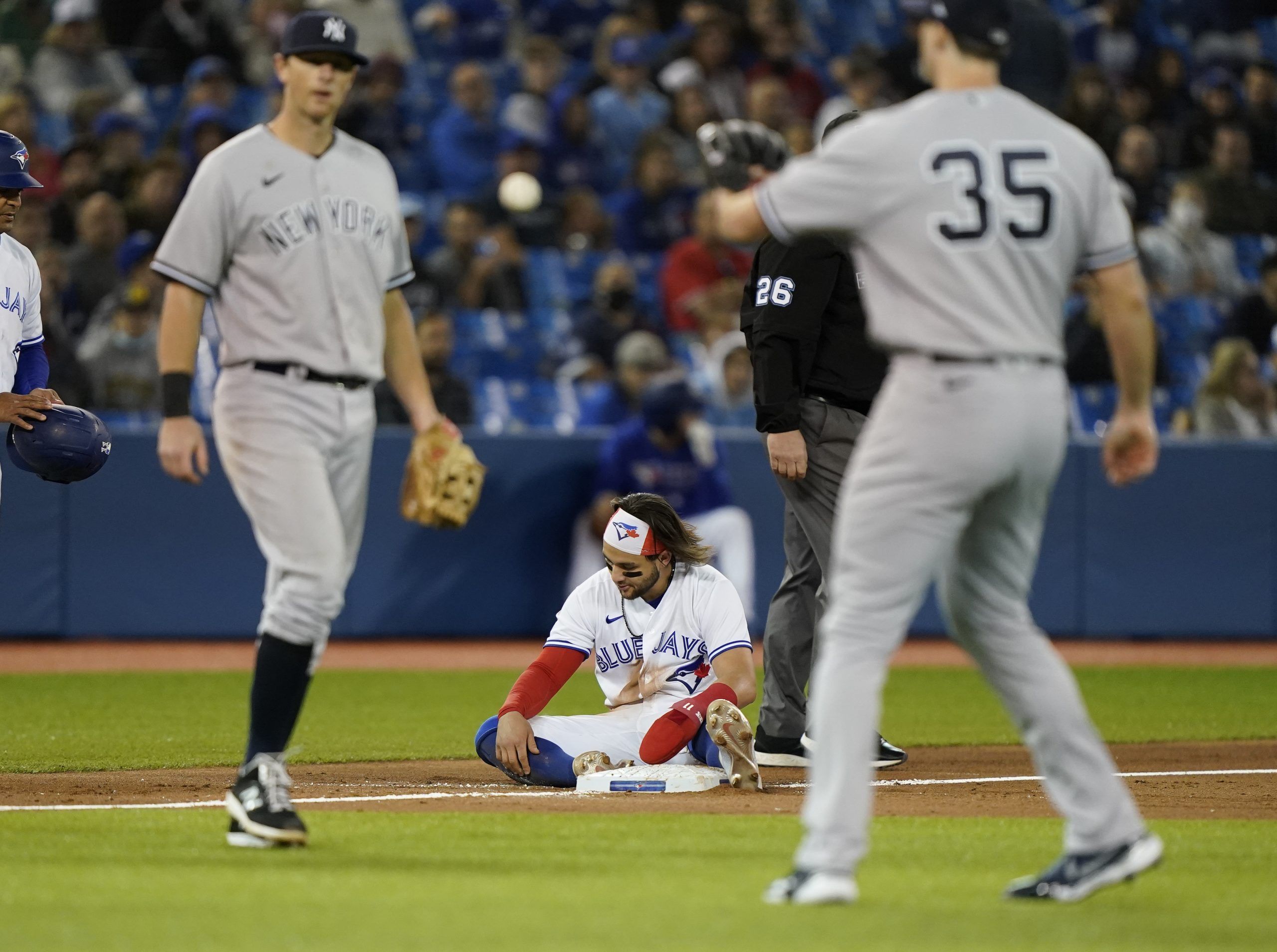 Blue Jays lose young star Bichette to injury  and suspended game to Rays