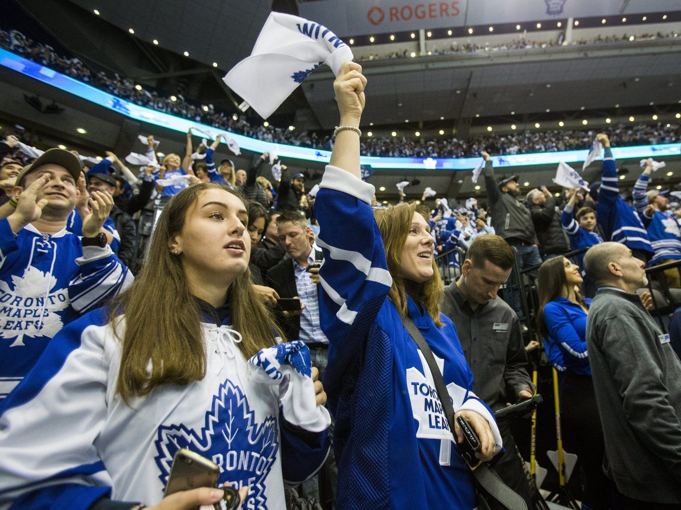 What it's like cheering on the Toronto Marlies