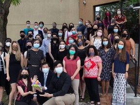 Vaccine Hunters Canada volunteers.