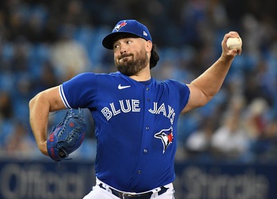 Home Runs Bite Robbie Ray in Blue Jays Loss - Sports Illustrated