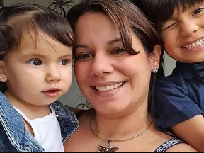 Mariely Chacón and her children.