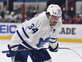For the first time at training camp, Auston Matthews participated in a full practice on Monday, engaging in drills with linemates Mitch Marner and Nick Ritchie.