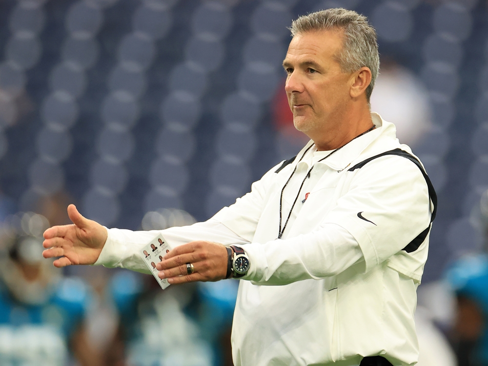 Video of Jacksonville Jaguars coach Urban Meyer in Ohio bar is  'inexcusable,' team owner says