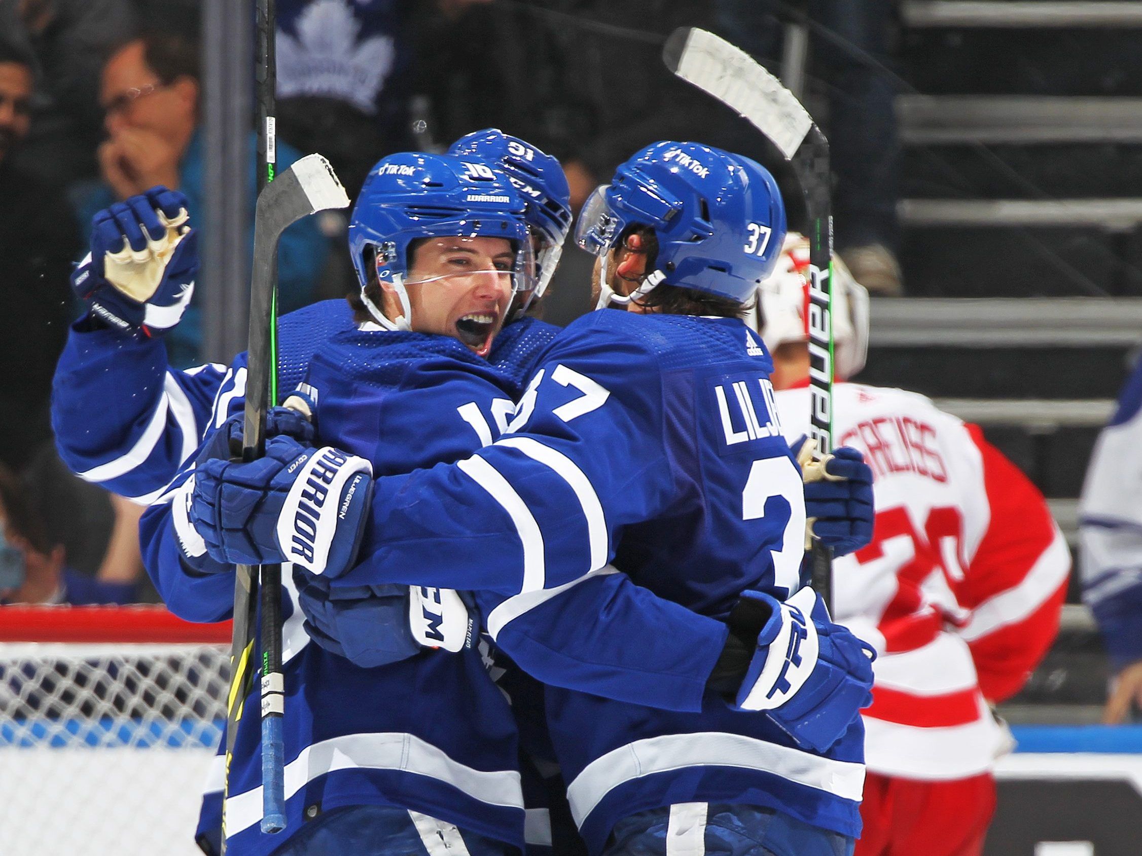 Mitchell Marner nets 500th point as Leafs trip up Wings