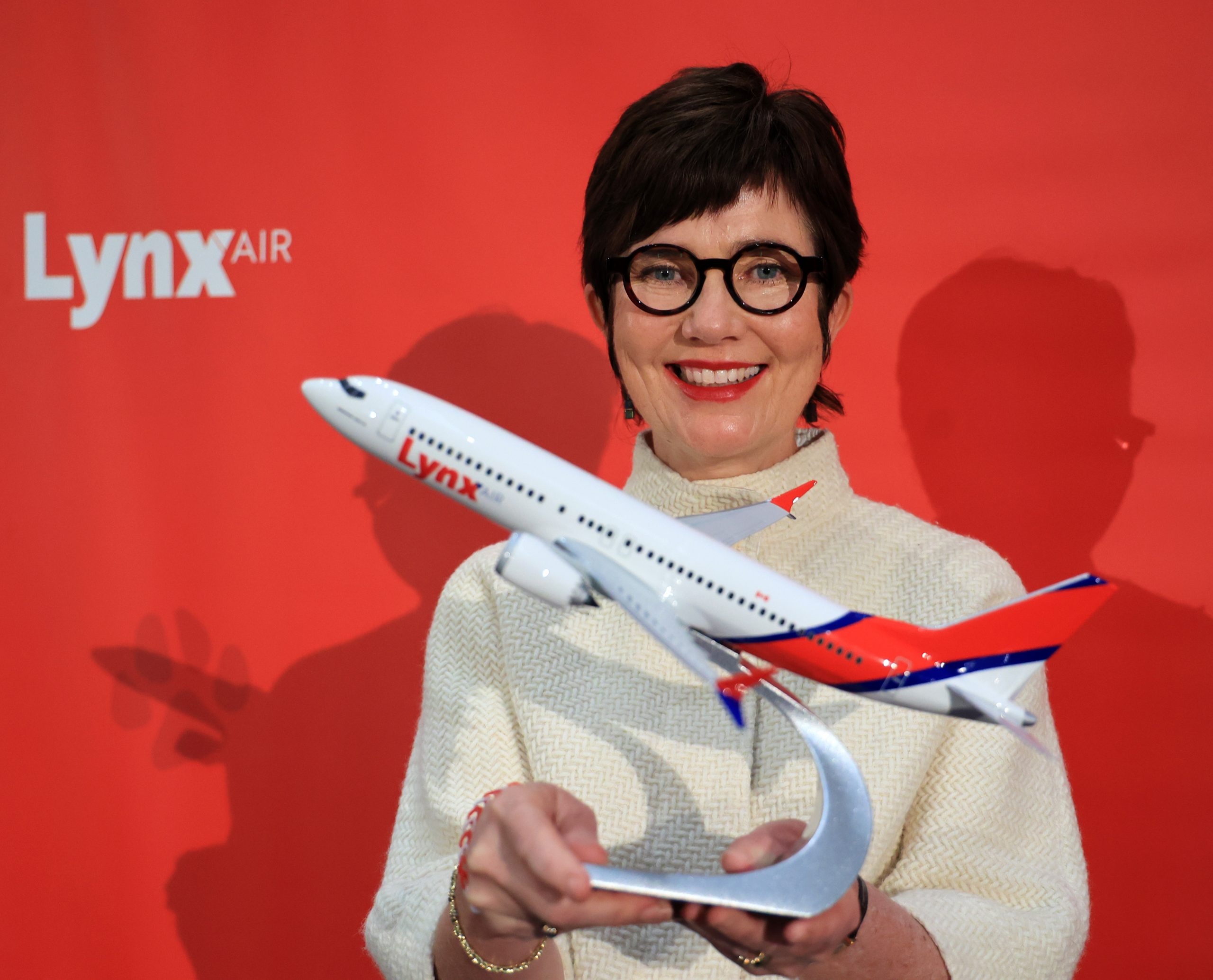 Canada's Lynx rebrands as budget carrier, Flairs announces Mexico