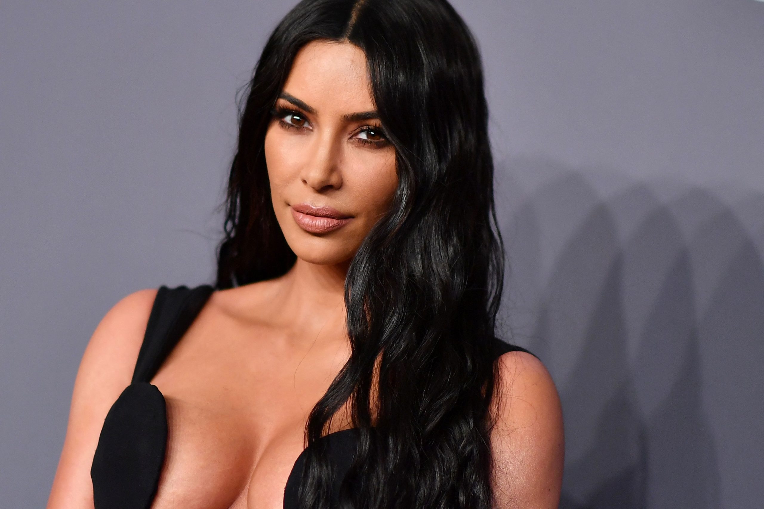 Kim Kardashian Denies Belly Button Photoshop Fail Verve Times