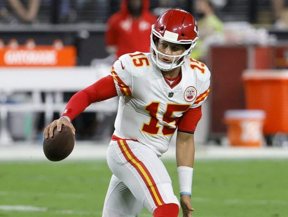 Buffalo Bills sign former Chiefs QB Buechele to practice squad: Three  things to know