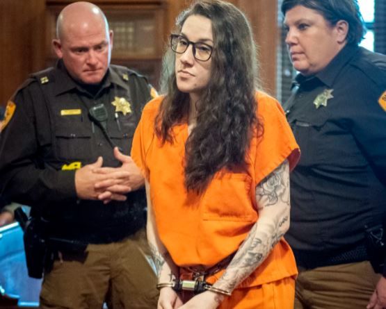 Nebraska woman gets life for murder of woman she lured on Tinder ...