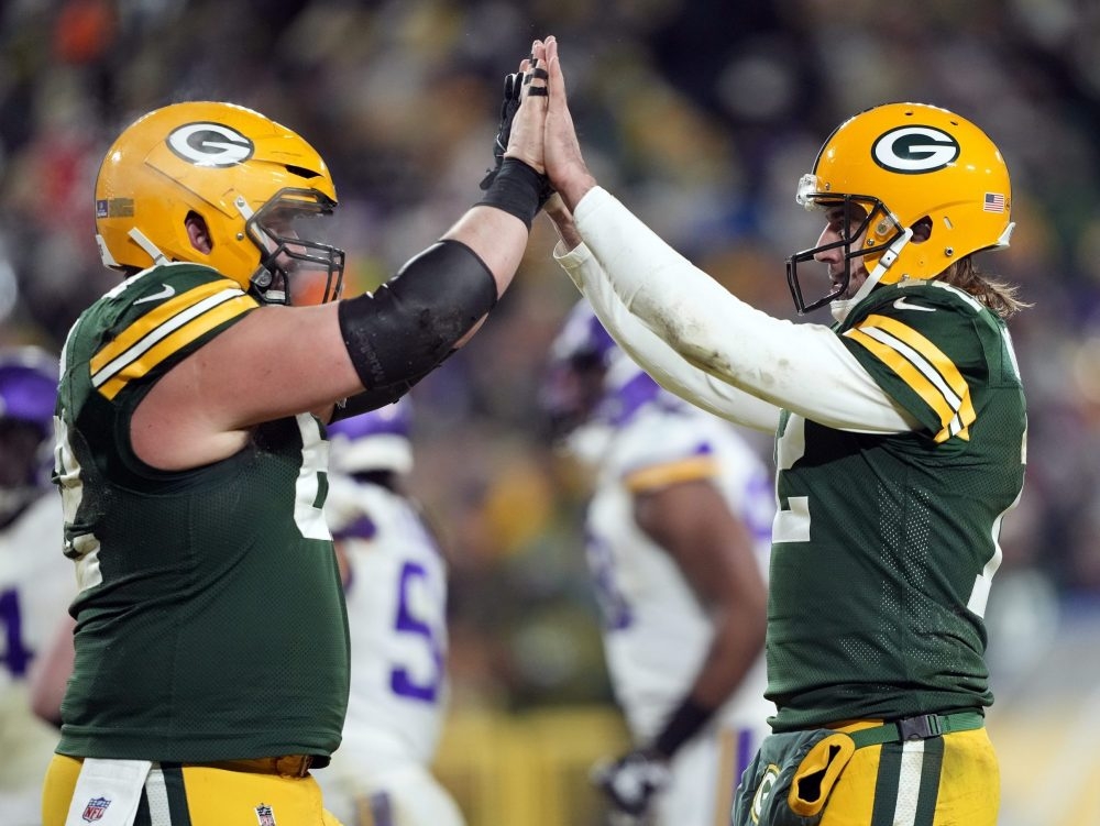 NFL Parlay Picks, Predictions for Week 18: Expect Lions Offense To Go Cold  In Lambeau