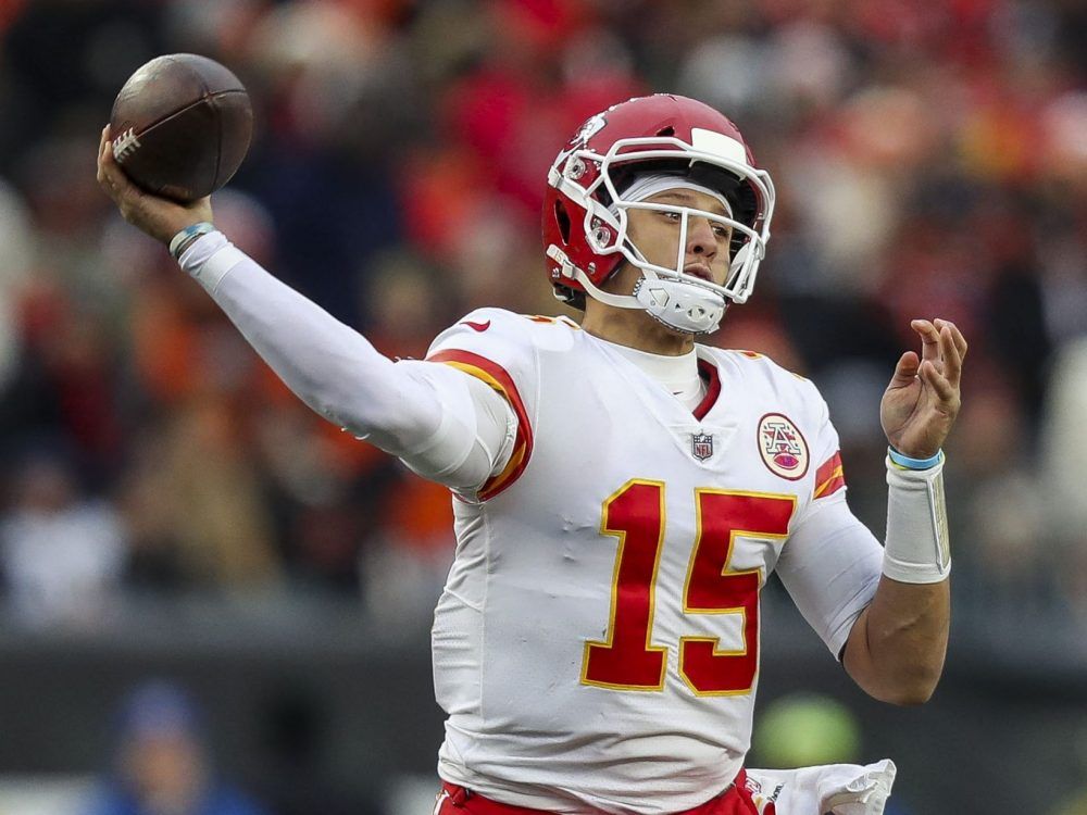 Bears' next opponent: Chiefs' Patrick Mahomes throws 2 TD passes in 17-9  win over Jaguars - Chicago Sun-Times