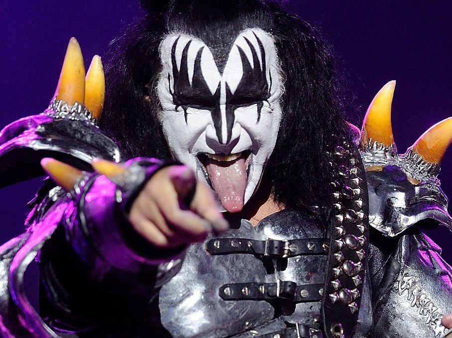 KISS THIS: Gene Simmons takes on anti-vaxxers, slams politicians ...