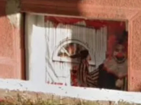 An image on Google Maps has surfaced of a picture of a bloodied Stephen King-like clown lurking in a door, the New York Post reported.