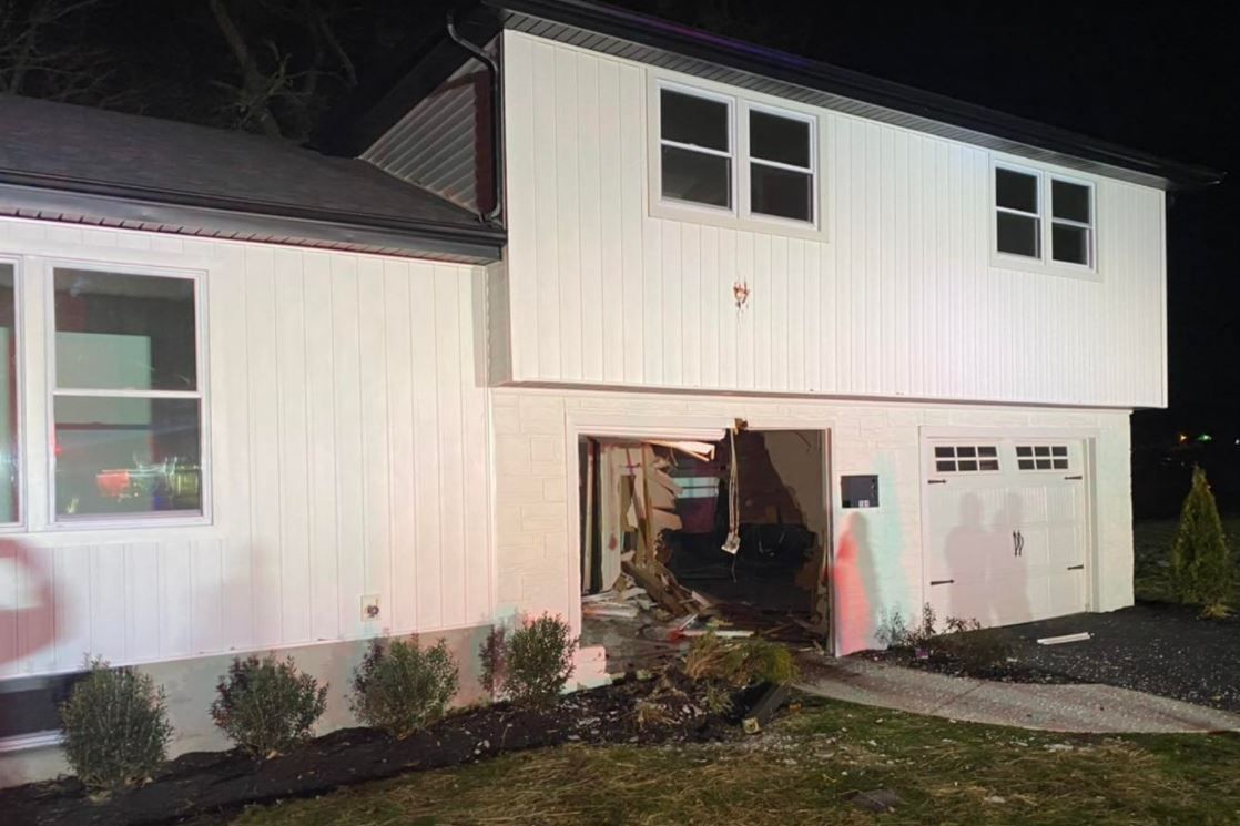 Cars crash into same New Jersey home two weekends in a row