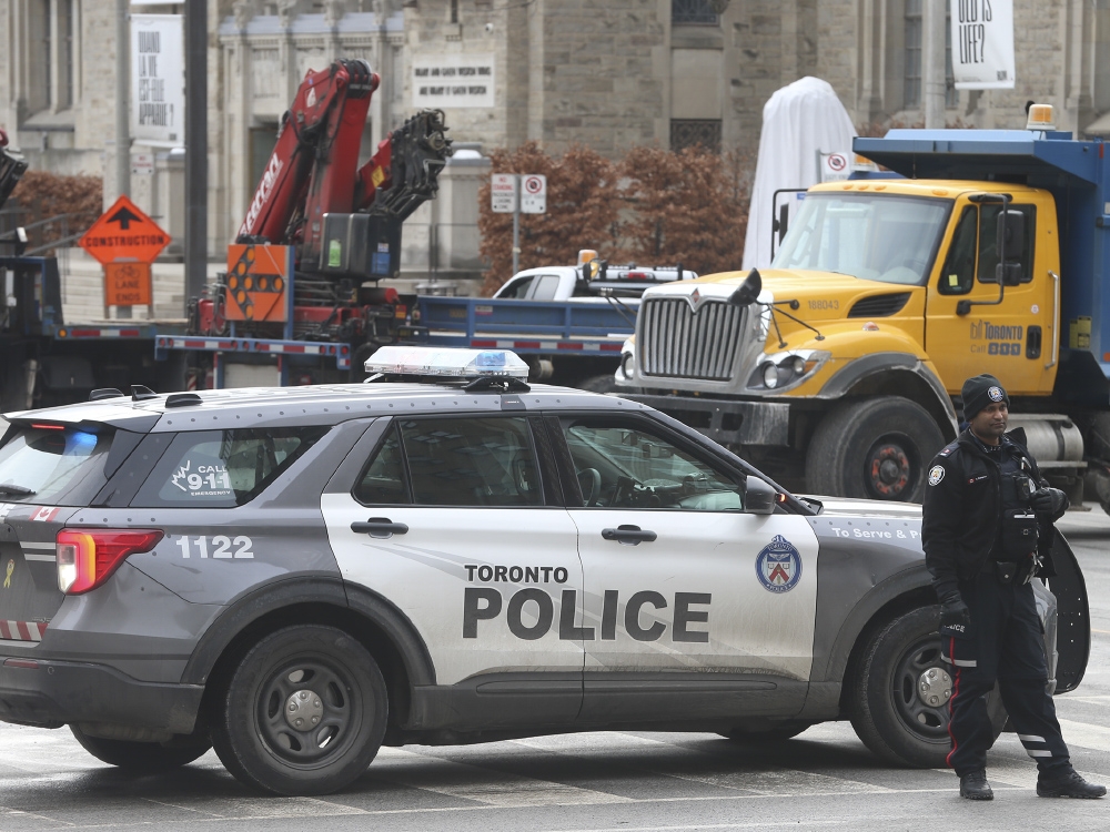 Fearing more protests, cops block off Queen's Park from traffic ...