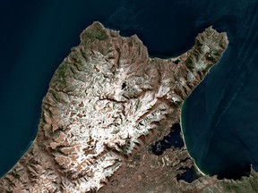 People are seeing a cat in this satellite image of Cape Breton, N.S.