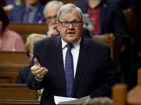 Minister für Veteranenangelegenheiten Lawrence MacAulay spricht während der Fragestunde im Unterhaus auf dem Parliament Hill in Ottawa, 3. Februar 2020.
