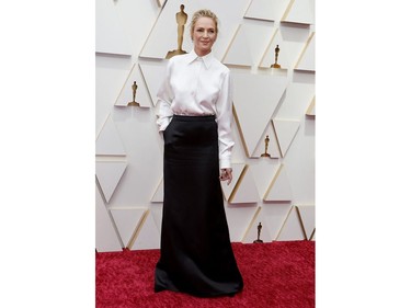 Uma Thurman poses on the red carpet during the Oscars arrivals at the 94th Academy Awards in Hollywood, Los Angeles, Calif., March 27, 2022.